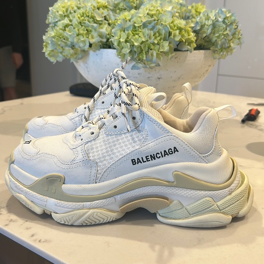 balenciaga triple S sneaker